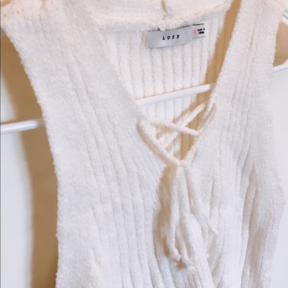 Tank - Picture 2 of 4